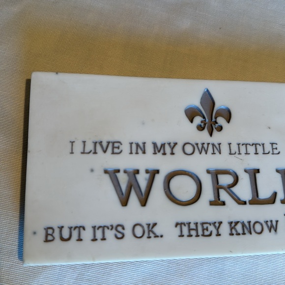 Cute White and Gray Marble Stone Desk, Shelf, or Wall Sign with Fleur de Lis - Picture 5 of 5
